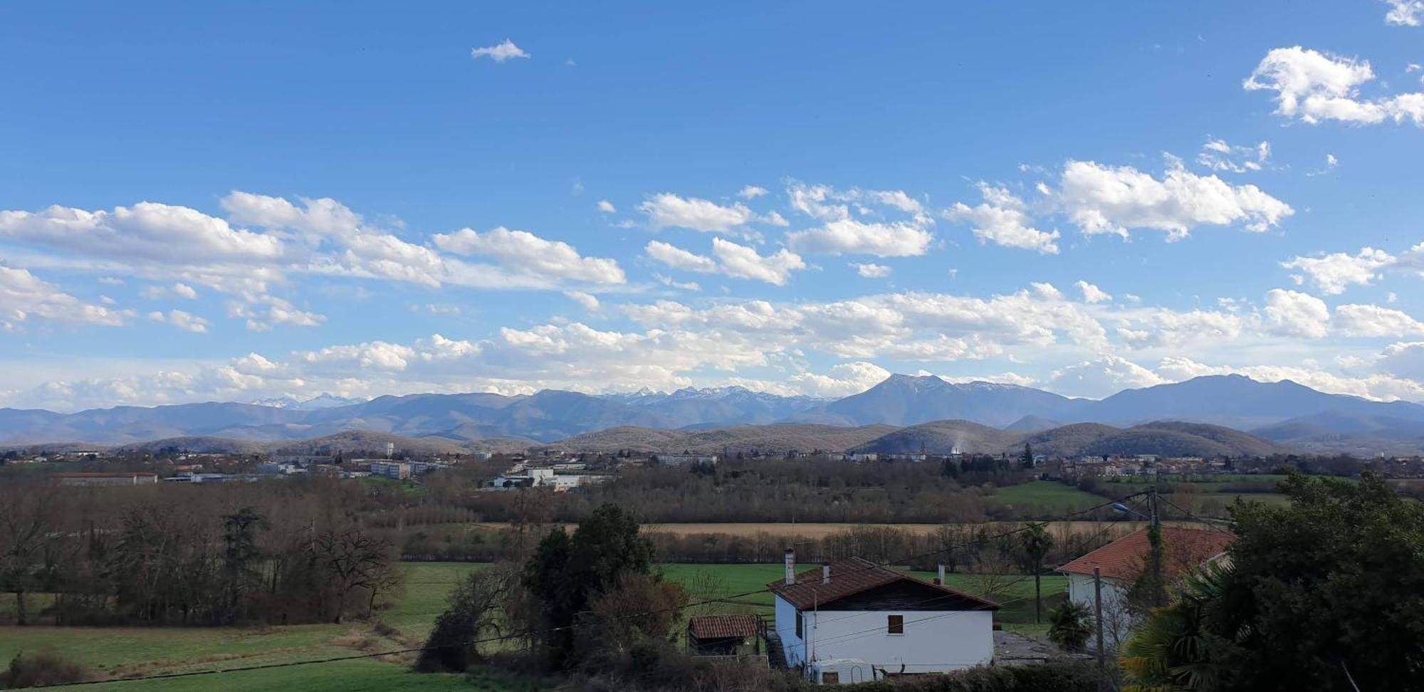 Pyrenees Vue Gite - Vues Fantastique, Parking Gratuit Sur Place & Piscine Сен-Годенс Экстерьер фото